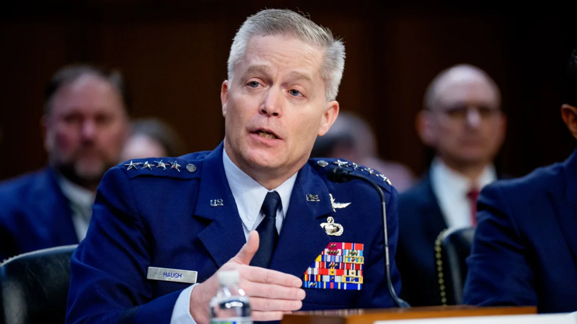 যুক্তরাষ্ট্রের জাতীয় নিরাপত্তা সংস্থার পরিচালক বরখাস্ত